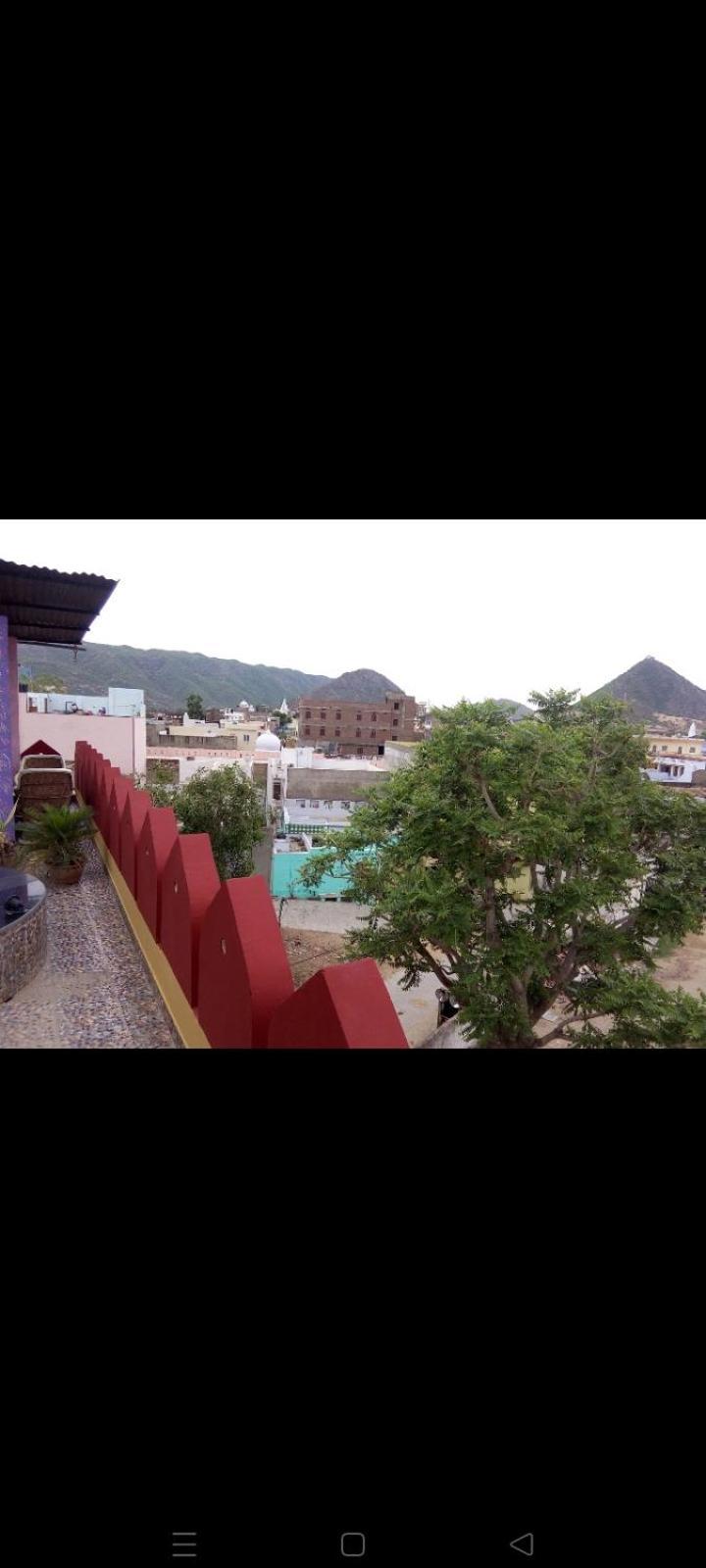 Hotel Moon Light พุชการ์ ภายนอก รูปภาพ