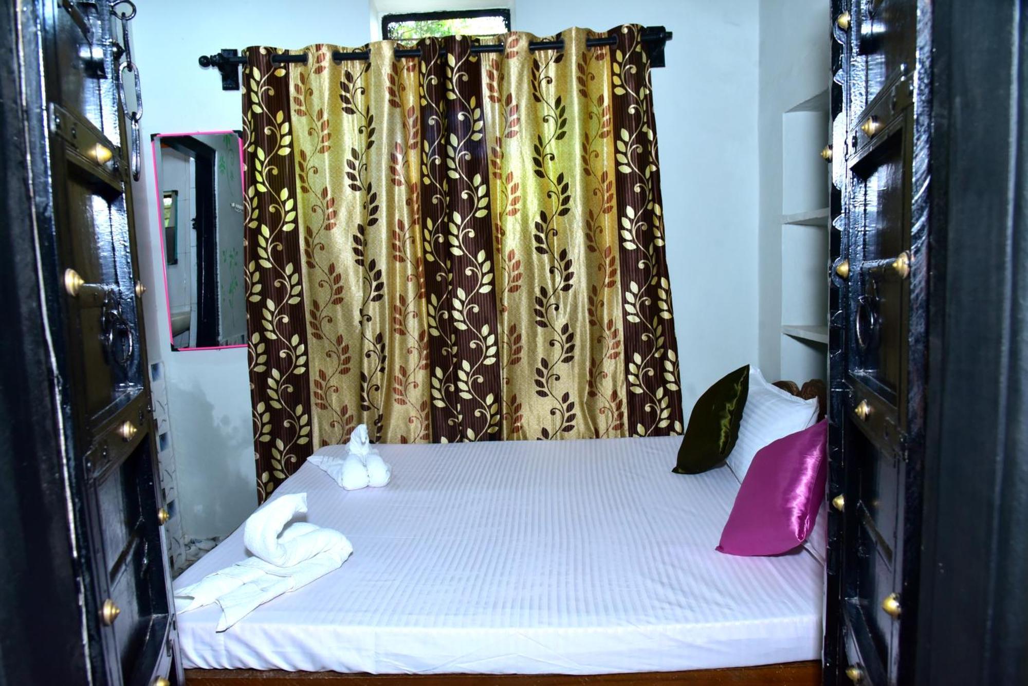 Hotel Moon Light พุชการ์ ห้อง รูปภาพ